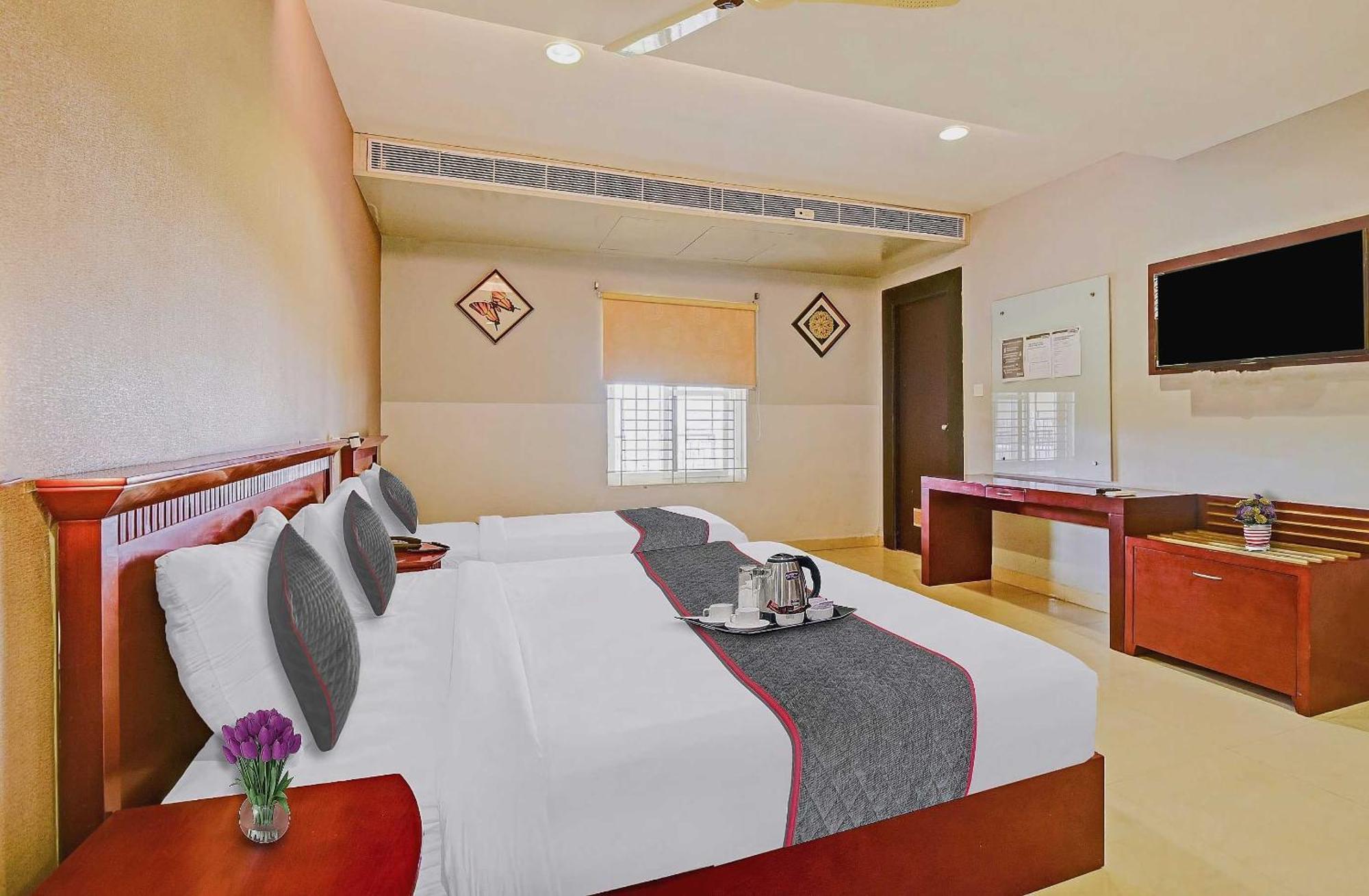 Collection O Oth Sri7 Inn Anantapur Exterior photo